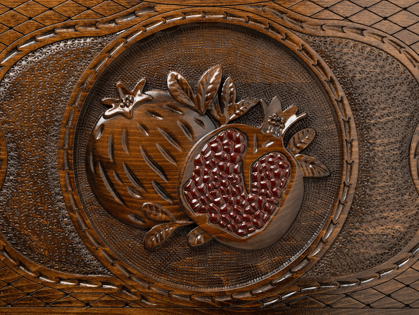 Luxury Backgammon Set – Pomegranate Design with Bronze Details - Unumperfectus