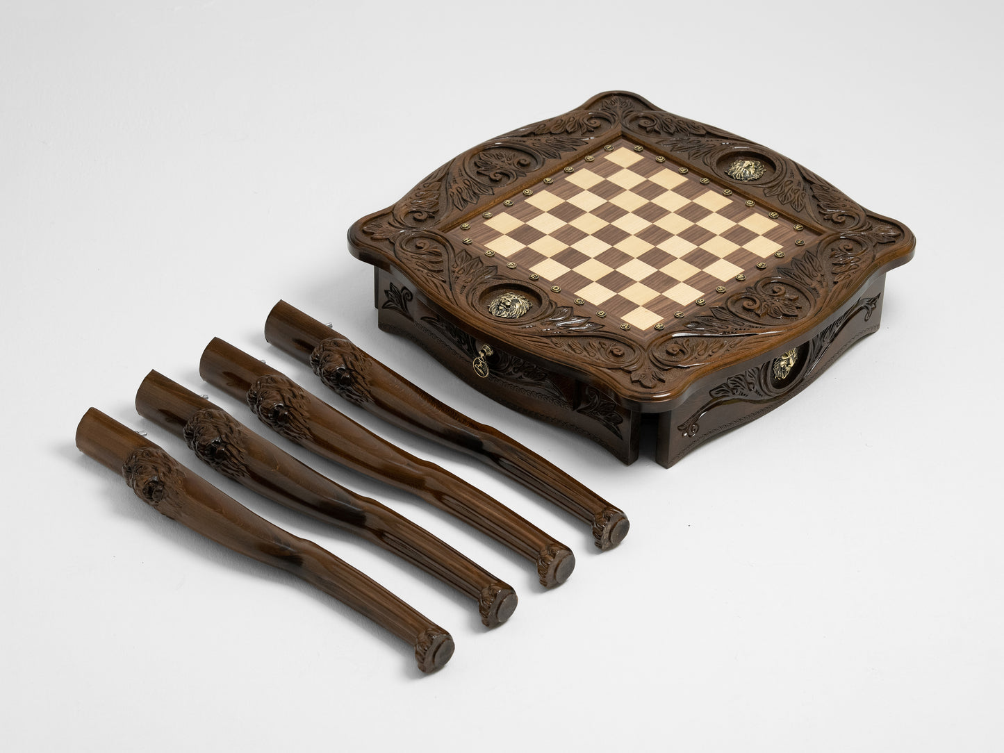 Luxurious Chess Table - Lion - Unumperfectus