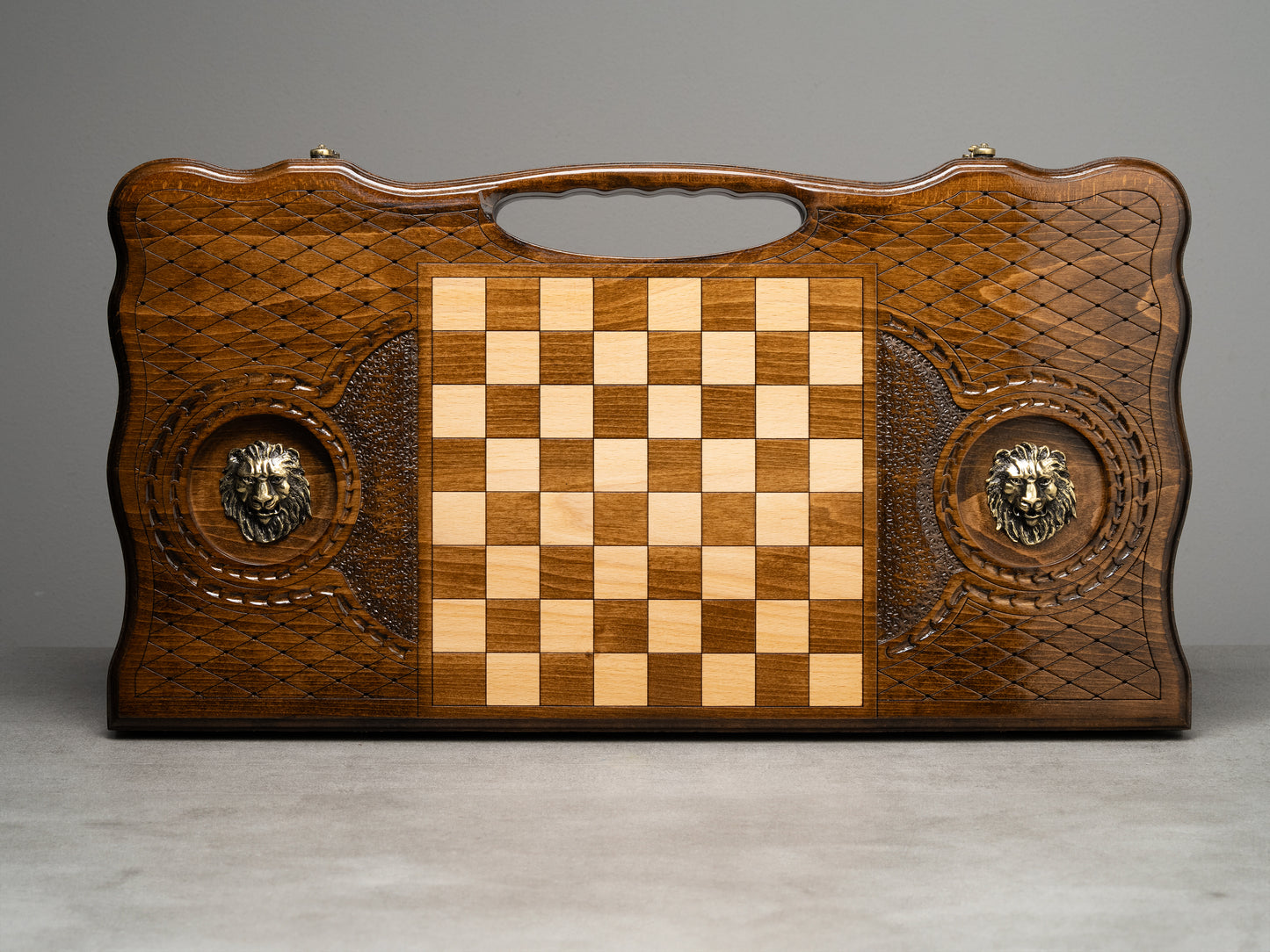 Luxury Backgammon Set – Majestic Lion Design with Bronze Details - Unumperfectus