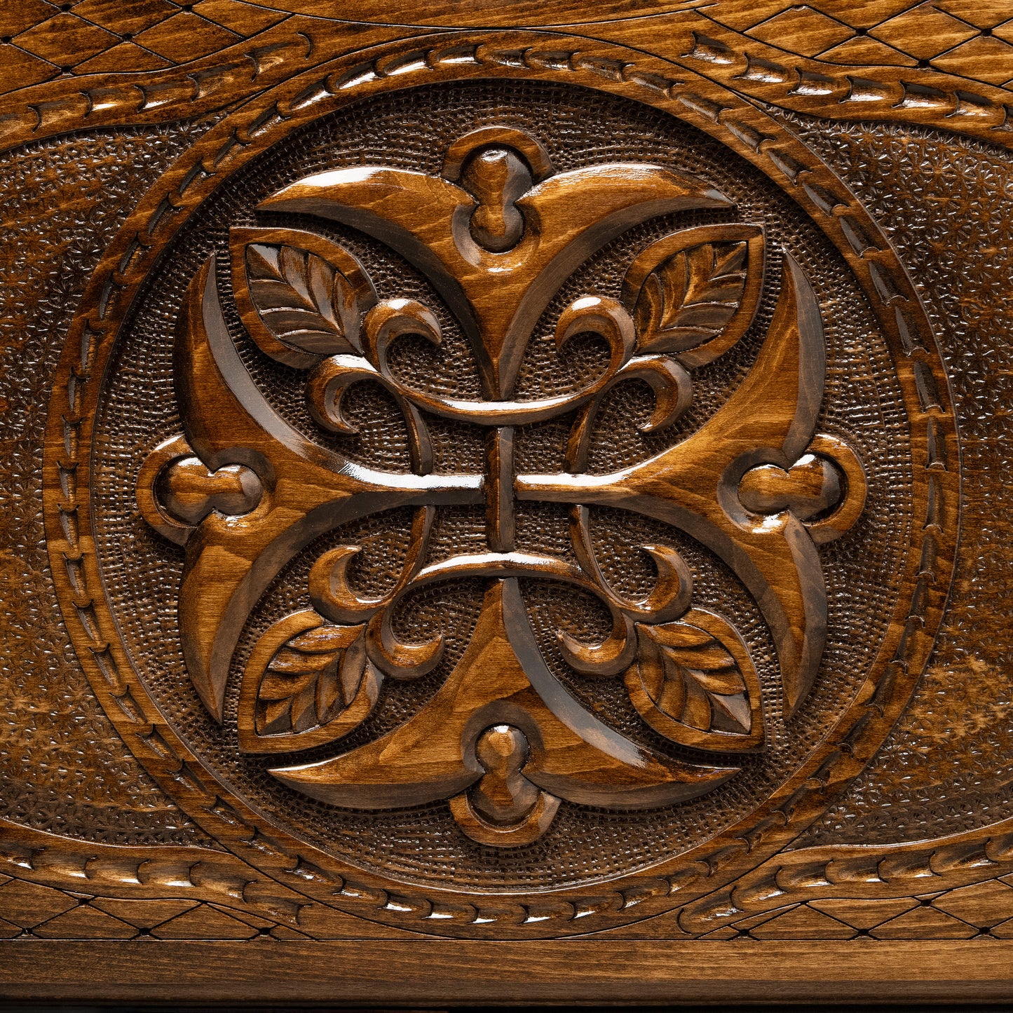Luxury Backgammon Set – Ornate Design with Bronze Details - Unumperfectus