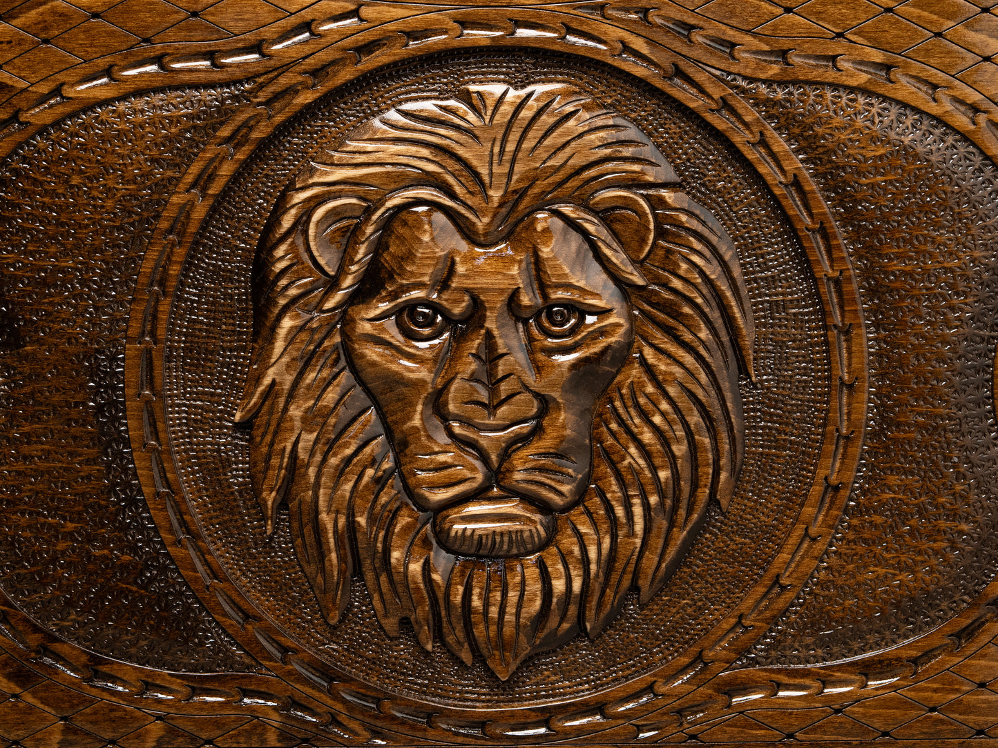 Luxury Backgammon Set – Majestic Lion Design with Bronze Details - Unumperfectus