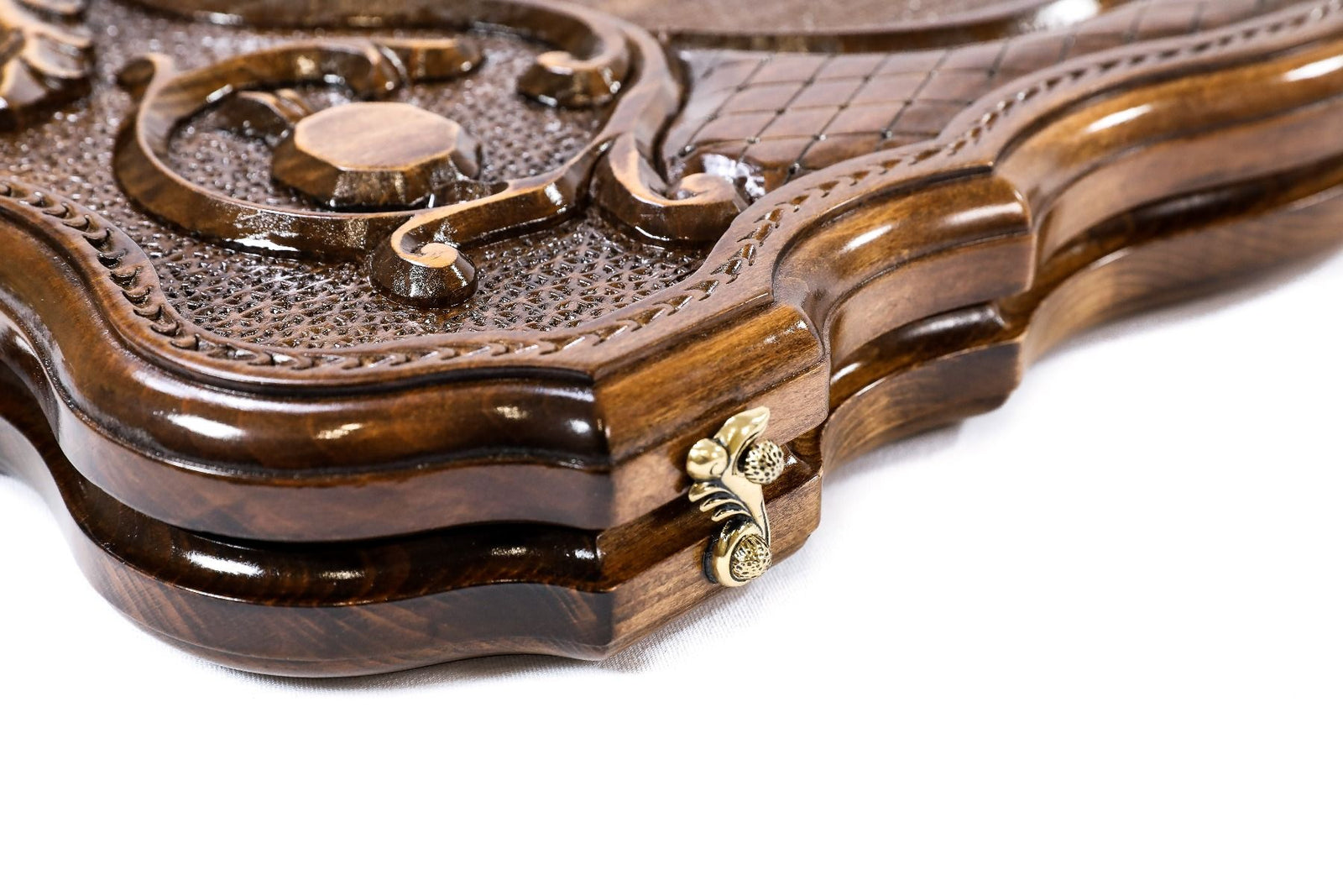 Backgammon Etchmiadzin with contour outline