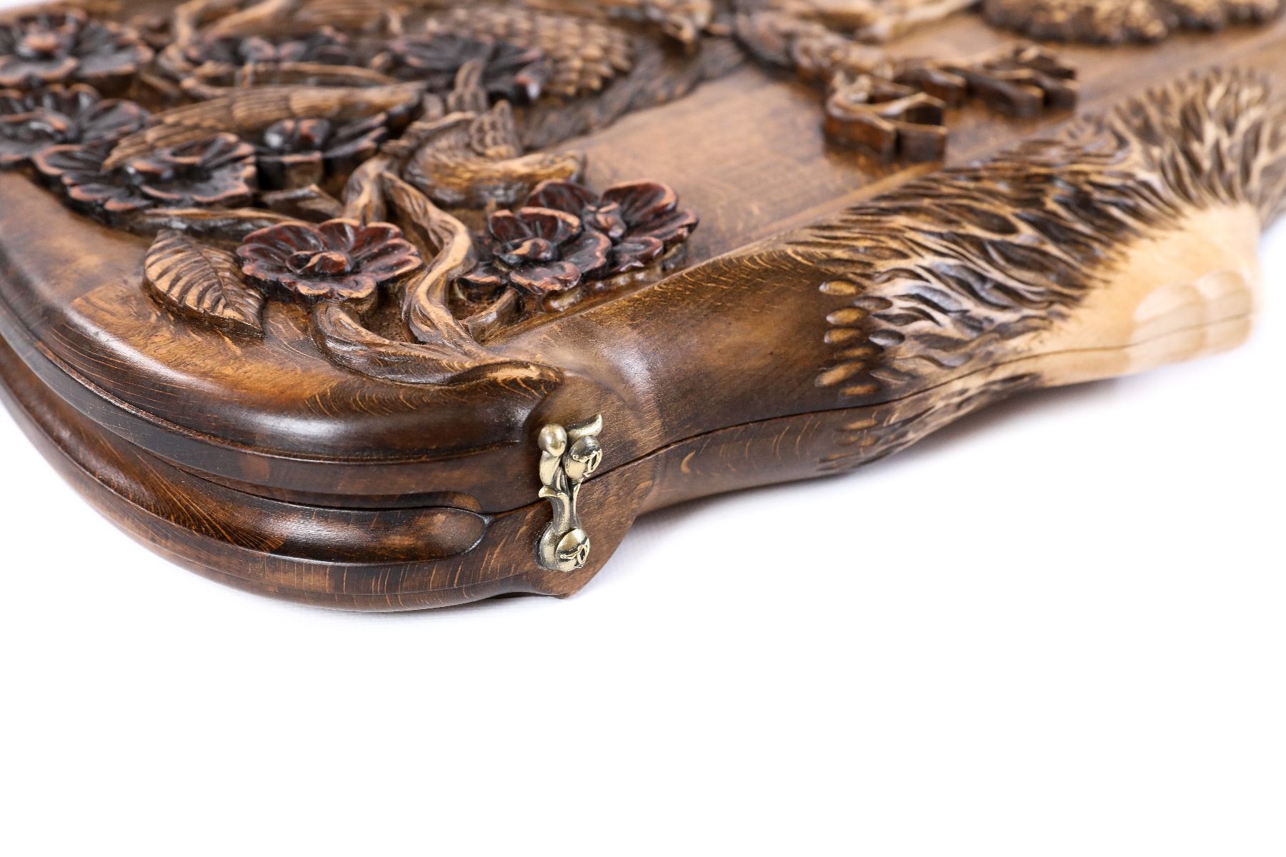 Backgammon Board - Hand-Carved Deer