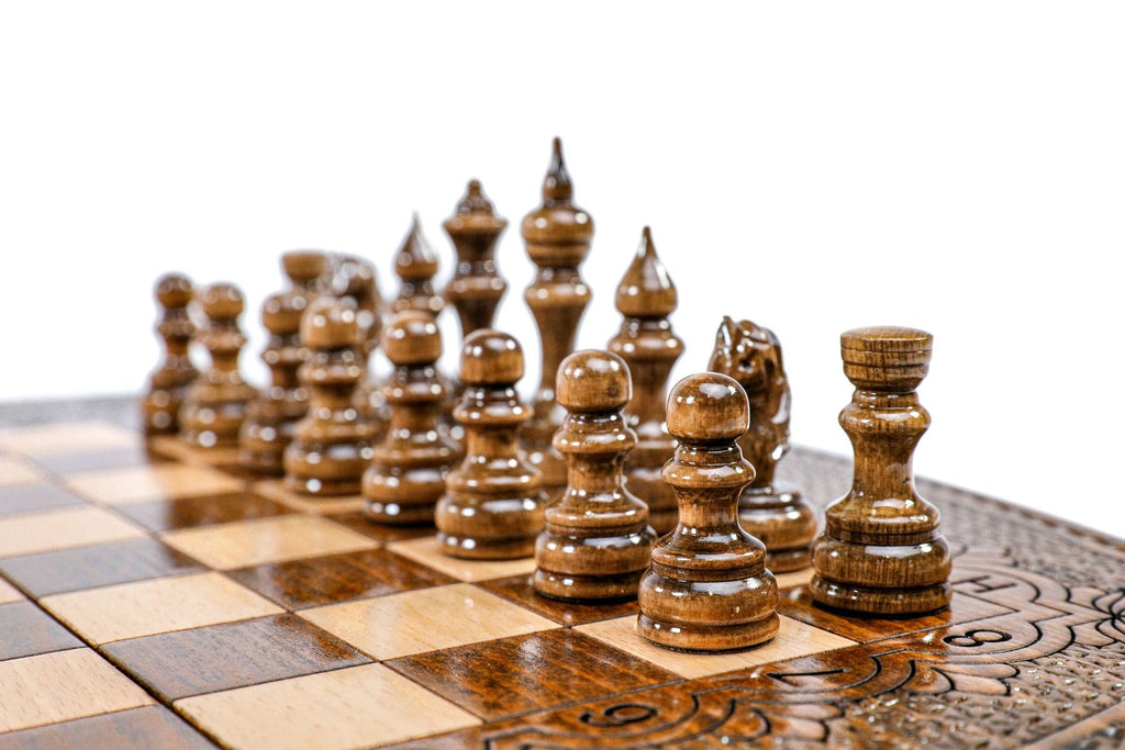 Wooden Chess Set with Contour Outline 40 cm / 15.6" - Unumperfectus