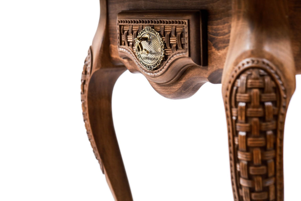 Table Chess Set - Wooden Design with Contour Outline - Unumperfectus