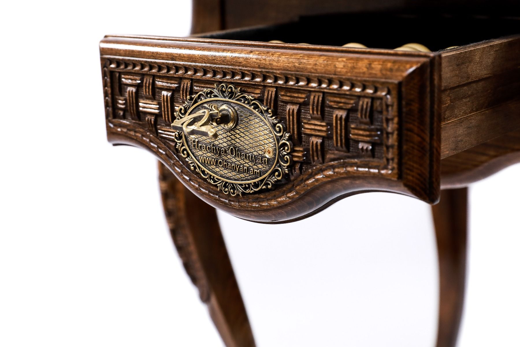 Chess Table Carved Luxurious - Unumperfectus
