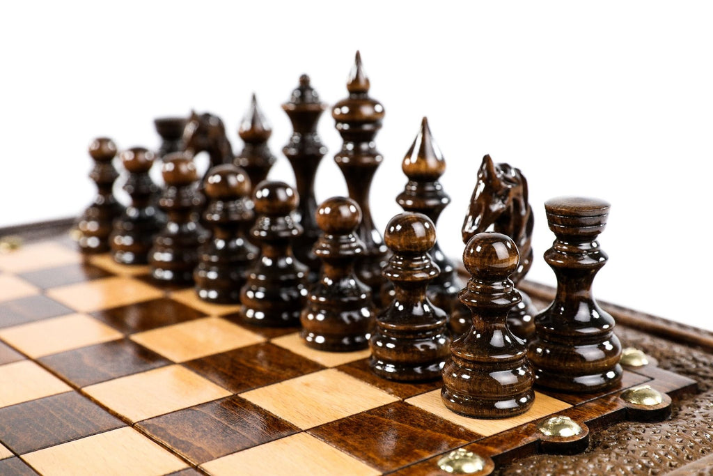 Classic 2-in-1 Wooden Chess & Backgammon Board - Unumperfectus