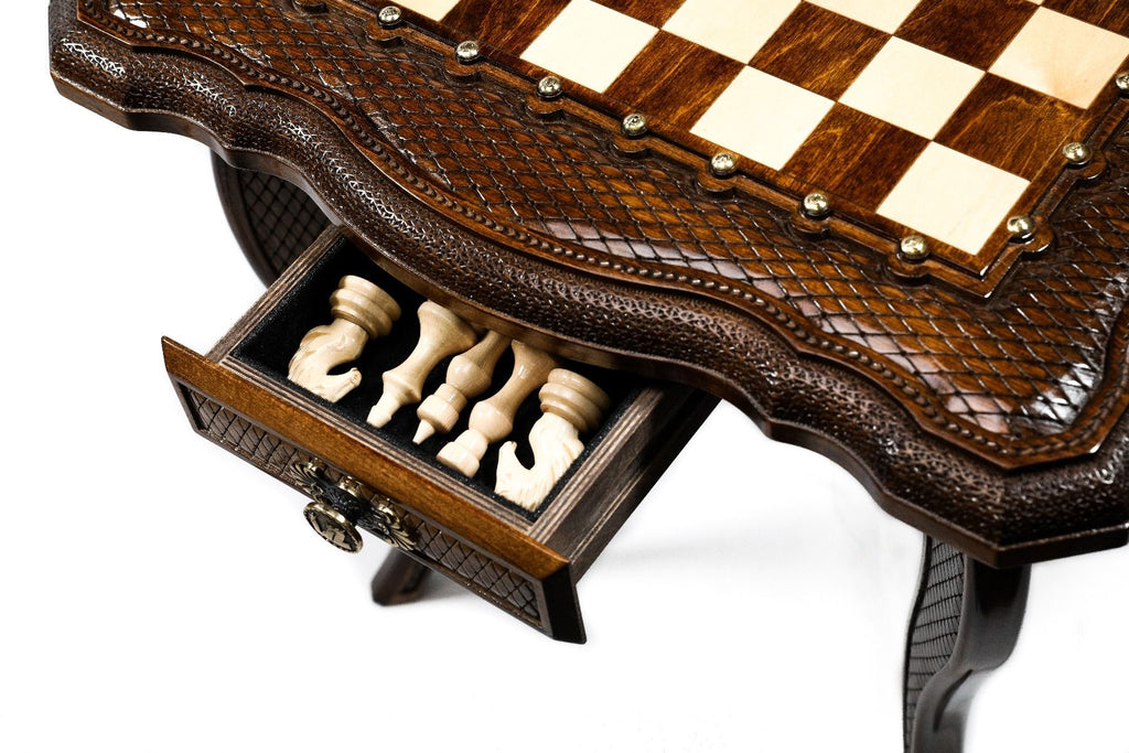Chess Table Luxury with Contour Outline - Unumperfectus