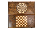 Classic Ornamental backgammon board - detail of the wood grain and finish