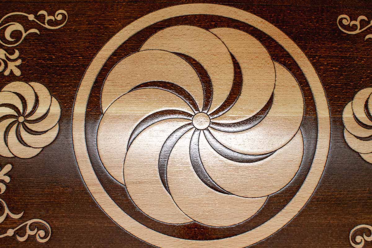 Backgammon Set White Infinity - handmade wooden backgammon board