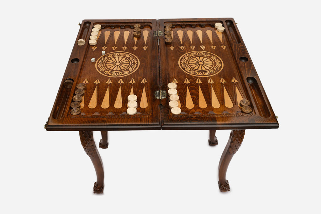 Handle Eagle backgammon table opening to reveal the backgammon board