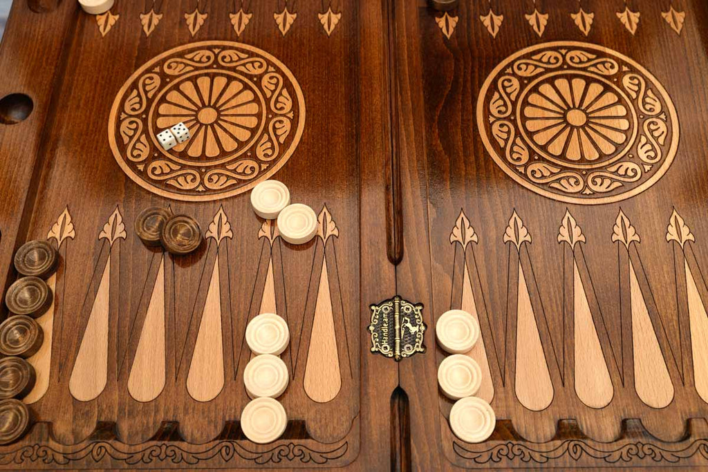 Handle Lion backgammon table closed, angled view of the lid and legs