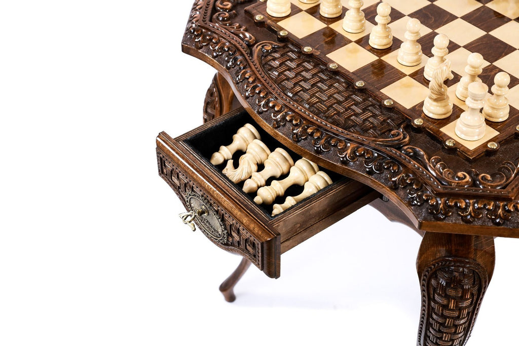 Chess Table Carved Luxurious - Unumperfectus