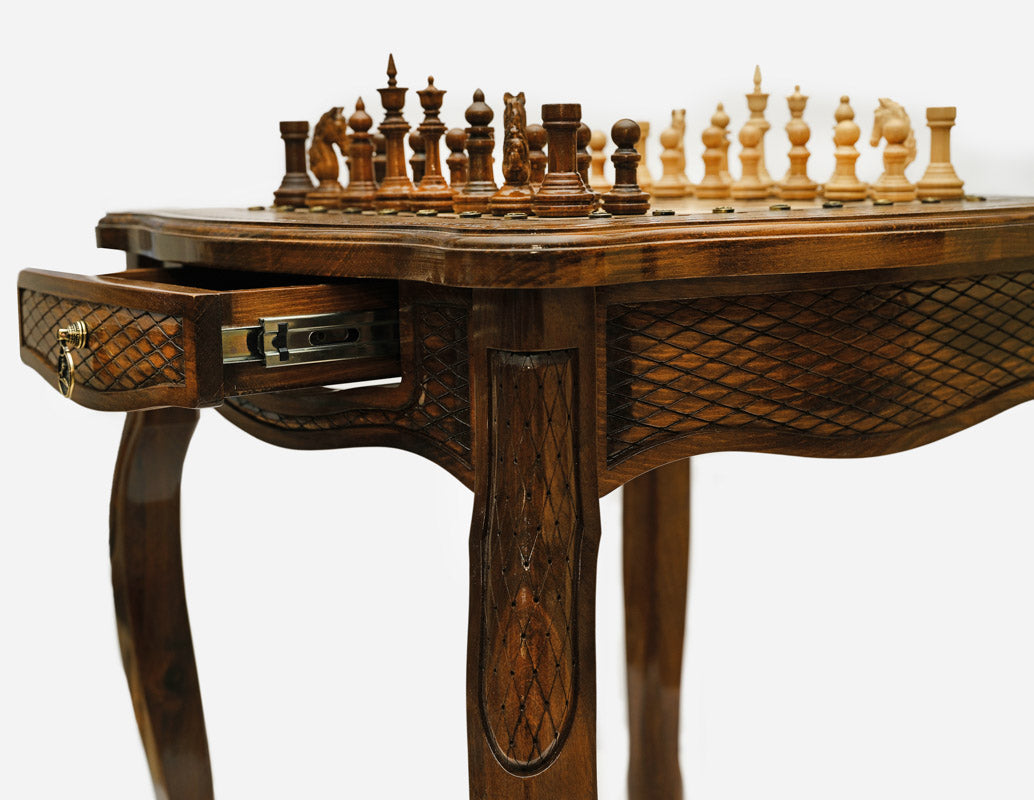 Engraved chess table - view 3