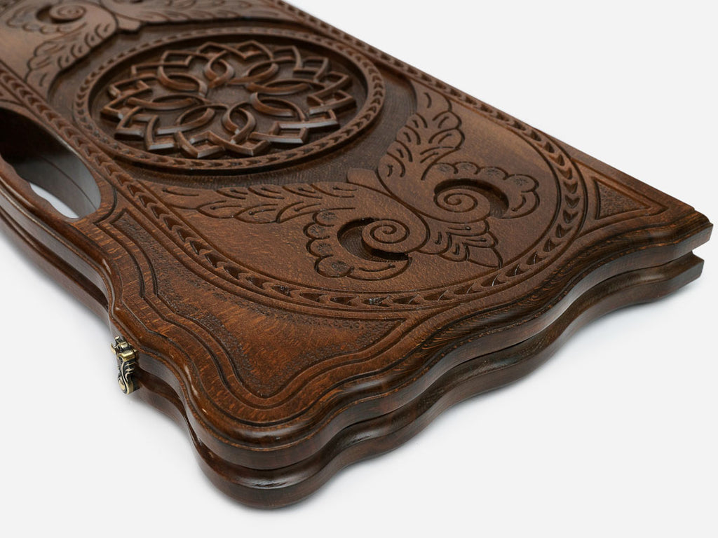The carry handle and upper carving