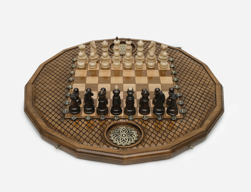 Sixteen-Corner chess set detail 5