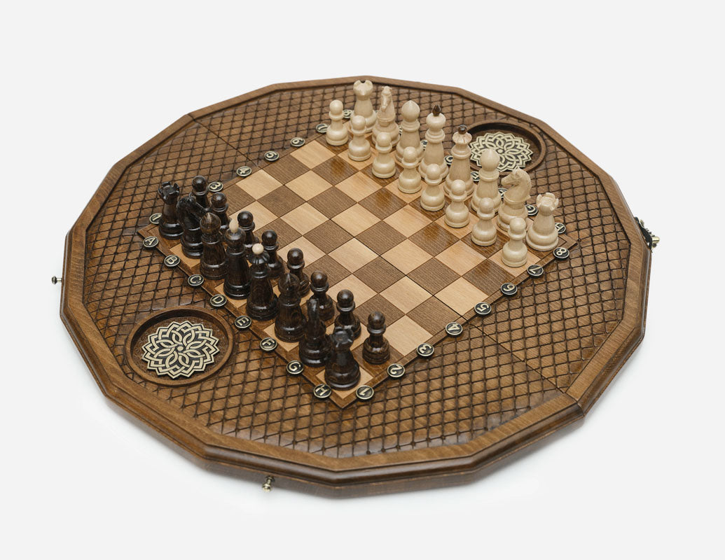 Sixteen-Corner chess set detail 4