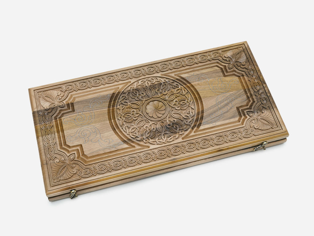 The folded walnut board