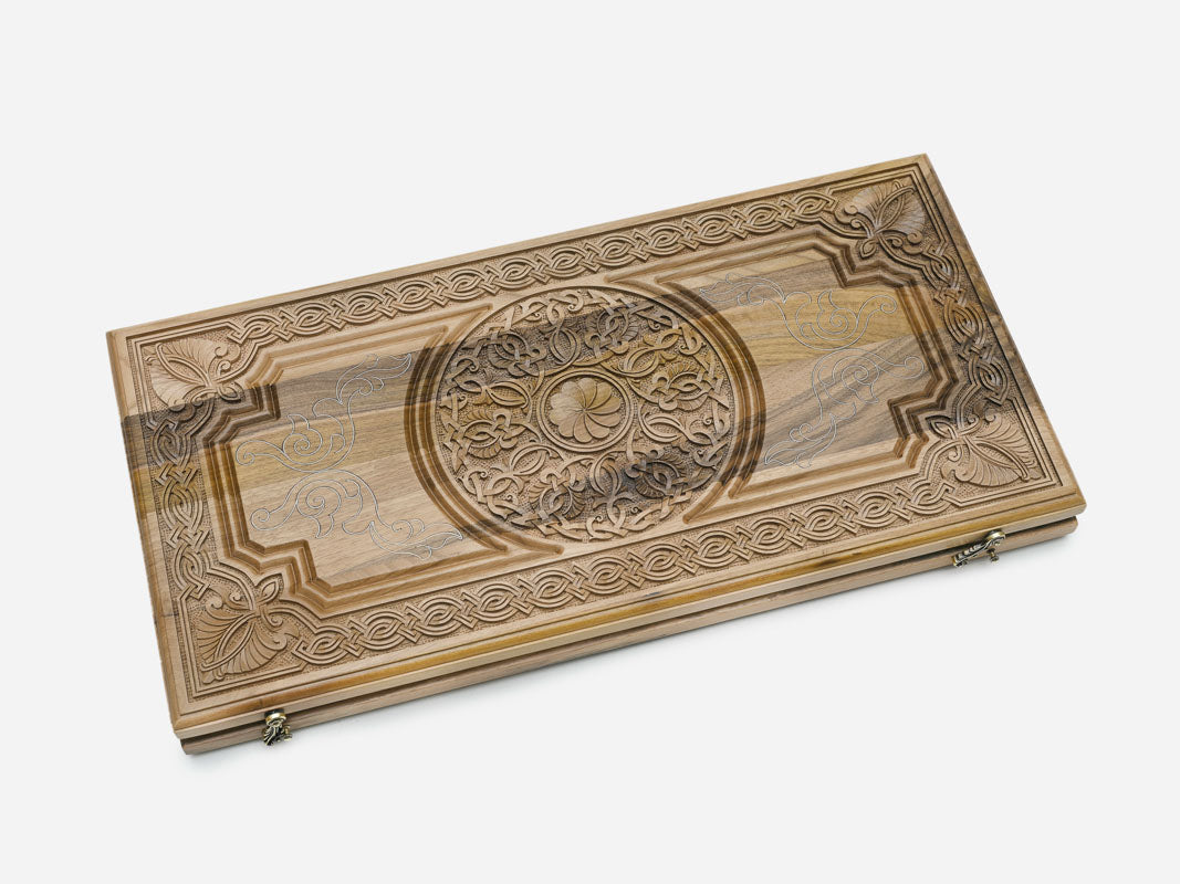 The folded walnut board
