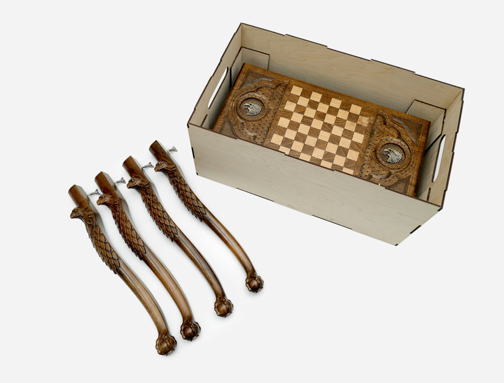 Handle Eagle chess-backgammon table disassembled in its shipping crate