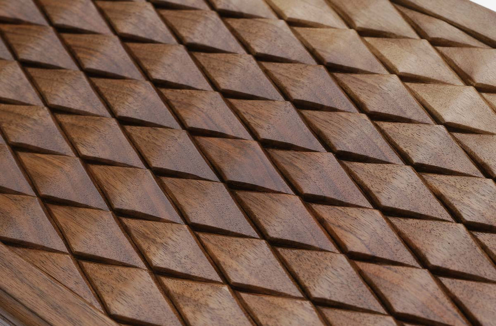 The engraved exterior of the closed board