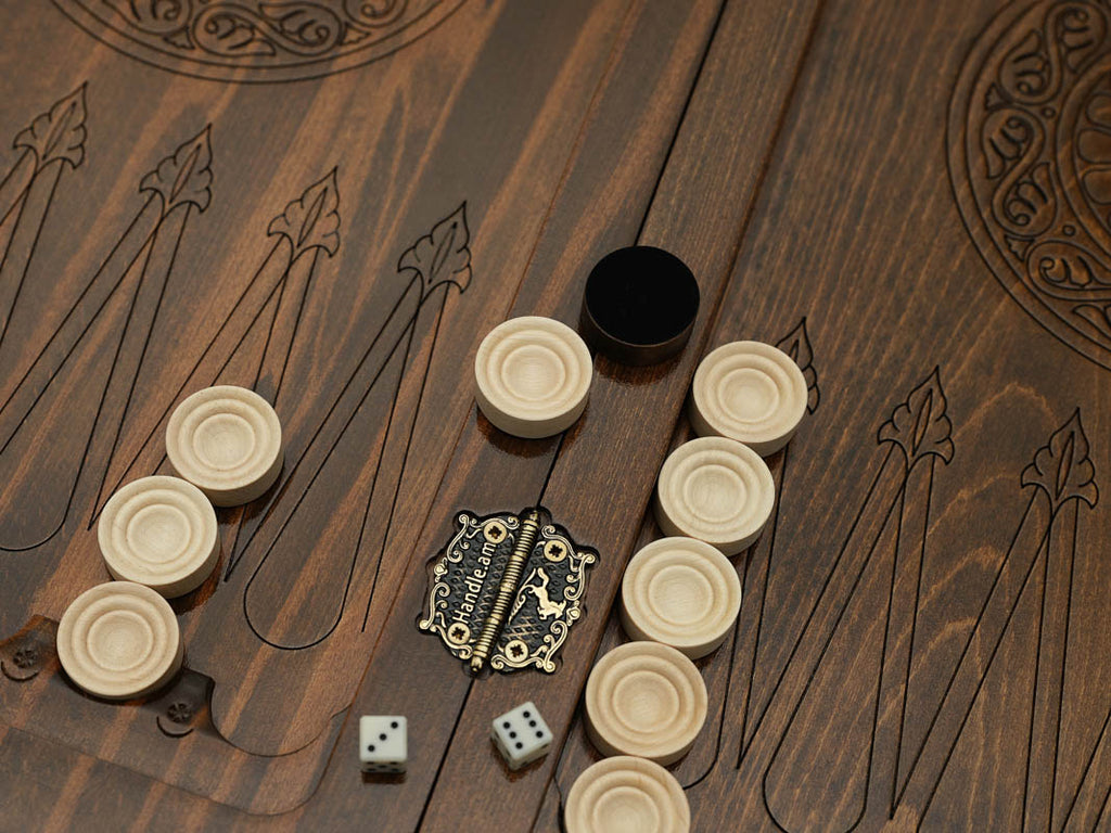 Top-down view of the closed backgammon board