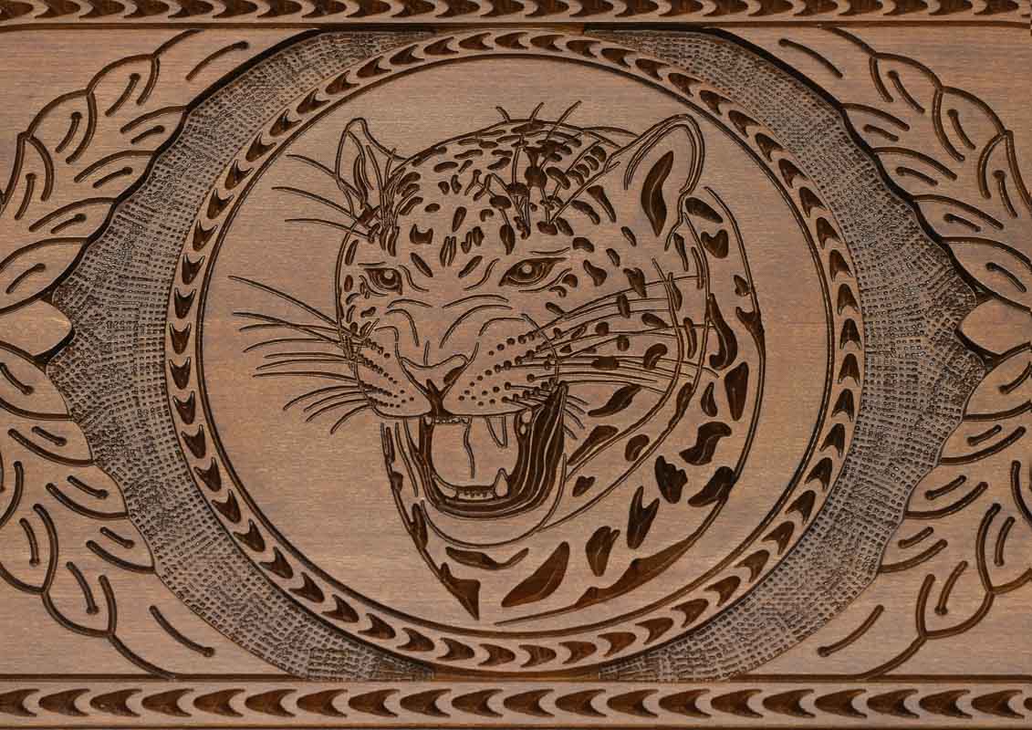 The braided border of the board