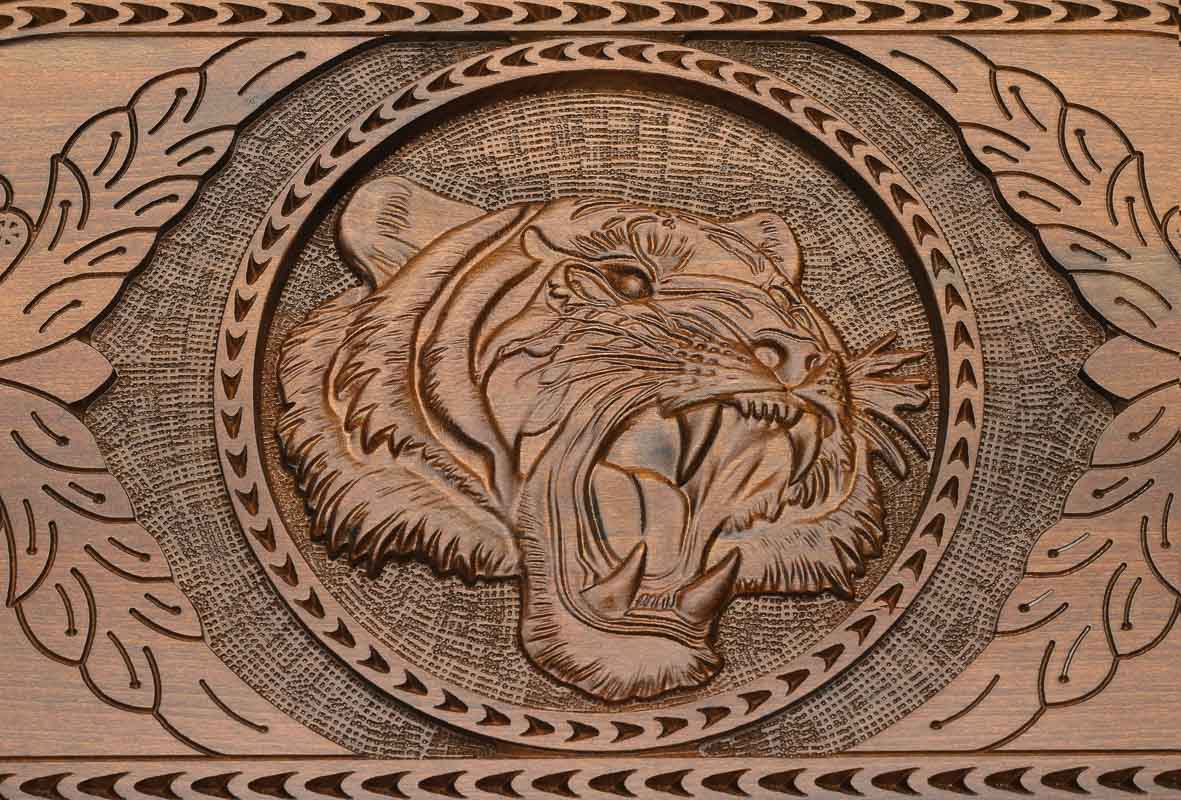 The carry handle and upper carving