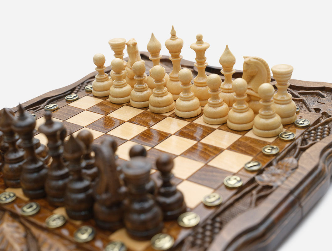 Pomegranate and Grapevine chess and backgammon set detail 8