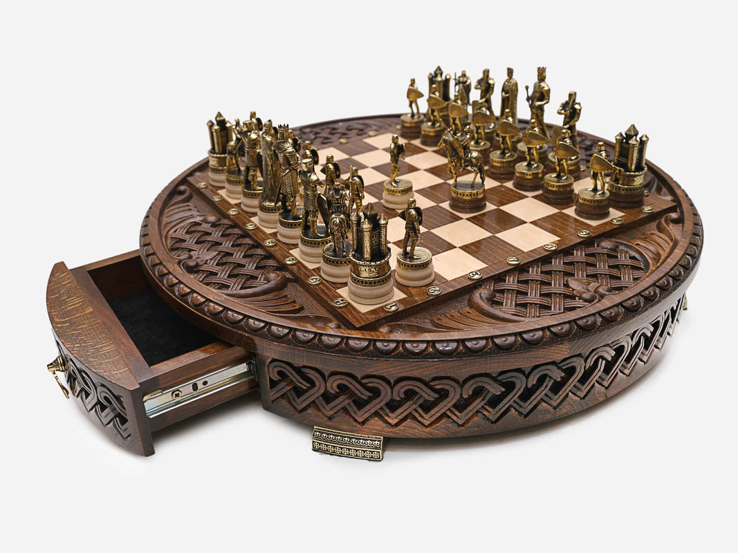 Handle Chess Royal Circle with the front drawer open, pieces set up on the round board