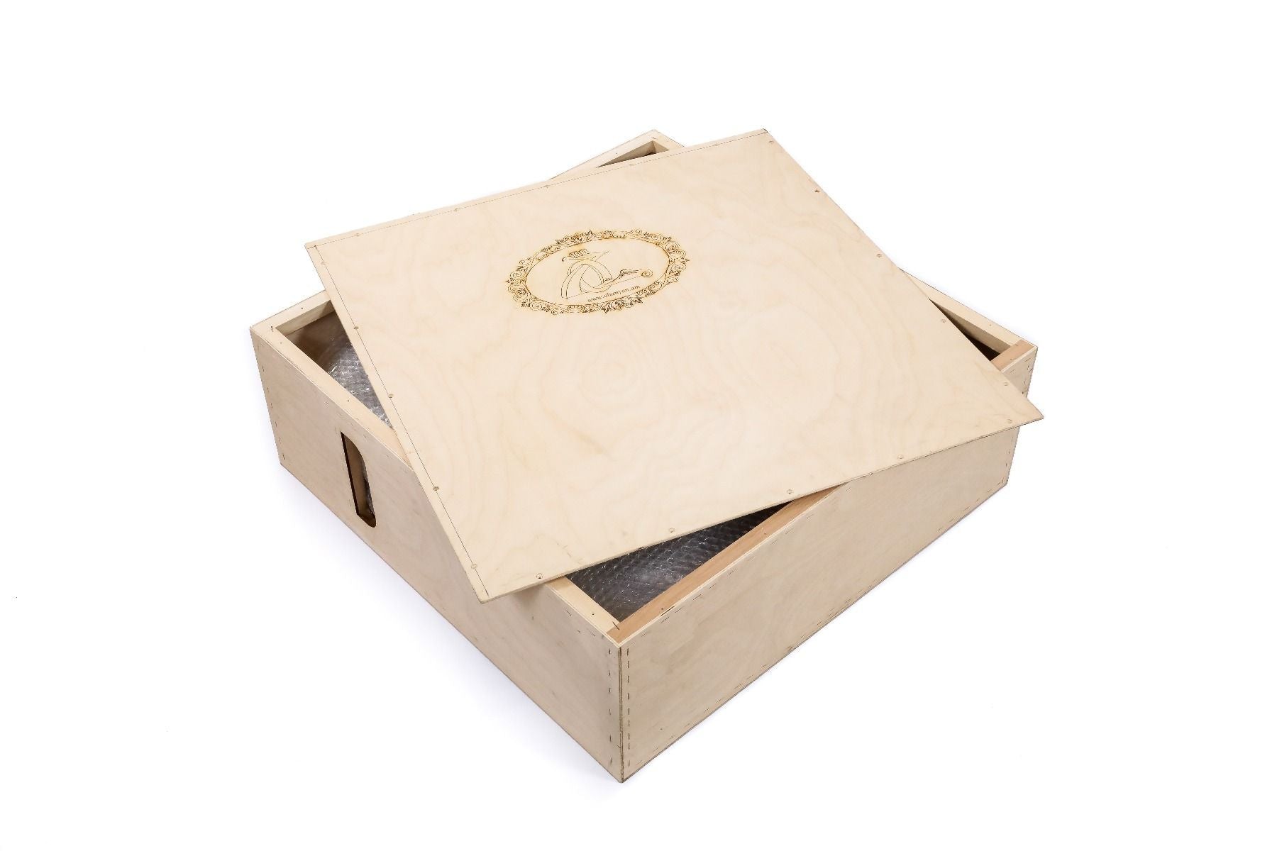 Chess-backgammon Table with copyrighted contour outline - Unumperfectus