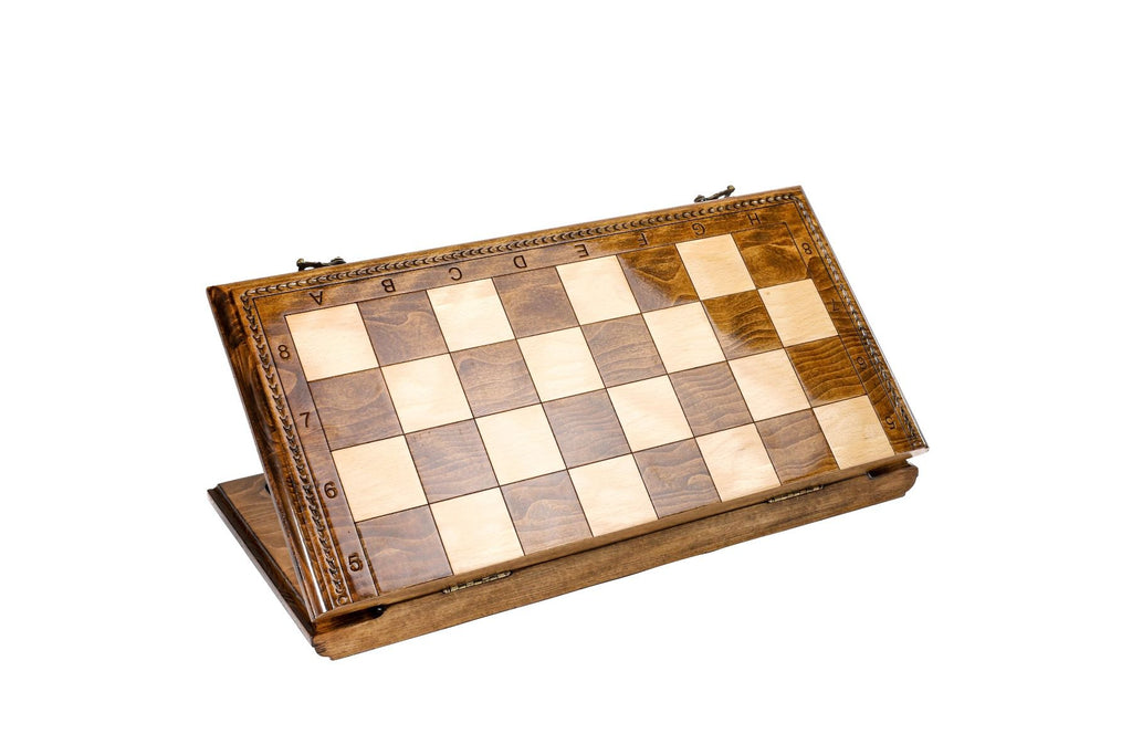 Luxury Hand-Carved Classic Wooden Chess Set - Unumperfectus