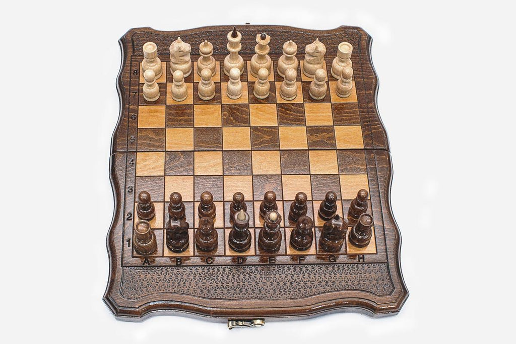 Compact Classic Beech Chess and Backgammon Set III
