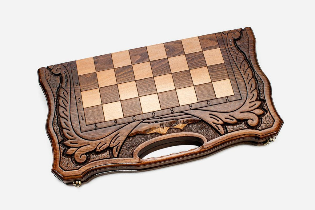 Angled view of the Ararat chess set with its wooden pieces