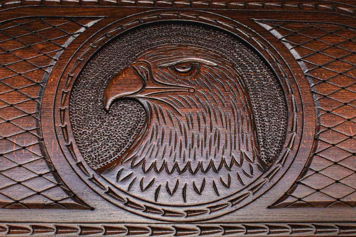 Eagle backgammon checkers and dice