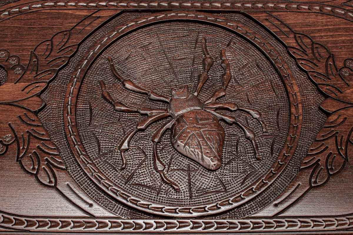 Backgammon Set Spider - handmade wooden backgammon board