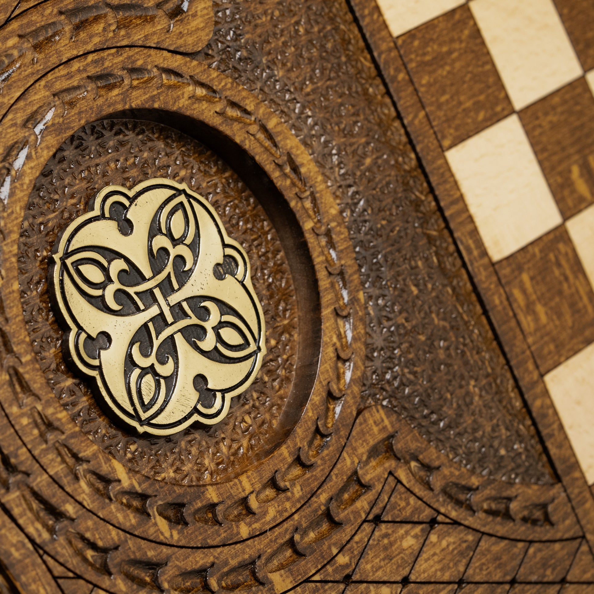 Luxury Backgammon Set – Ornate Design with Bronze Details - Unumperfectus