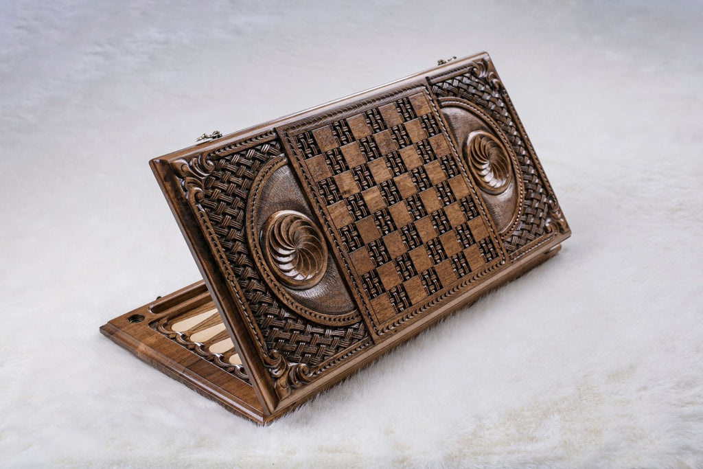 Handmade Walnut Wood Backgammon Set – Carved Sailboat Design - Unumperfectus