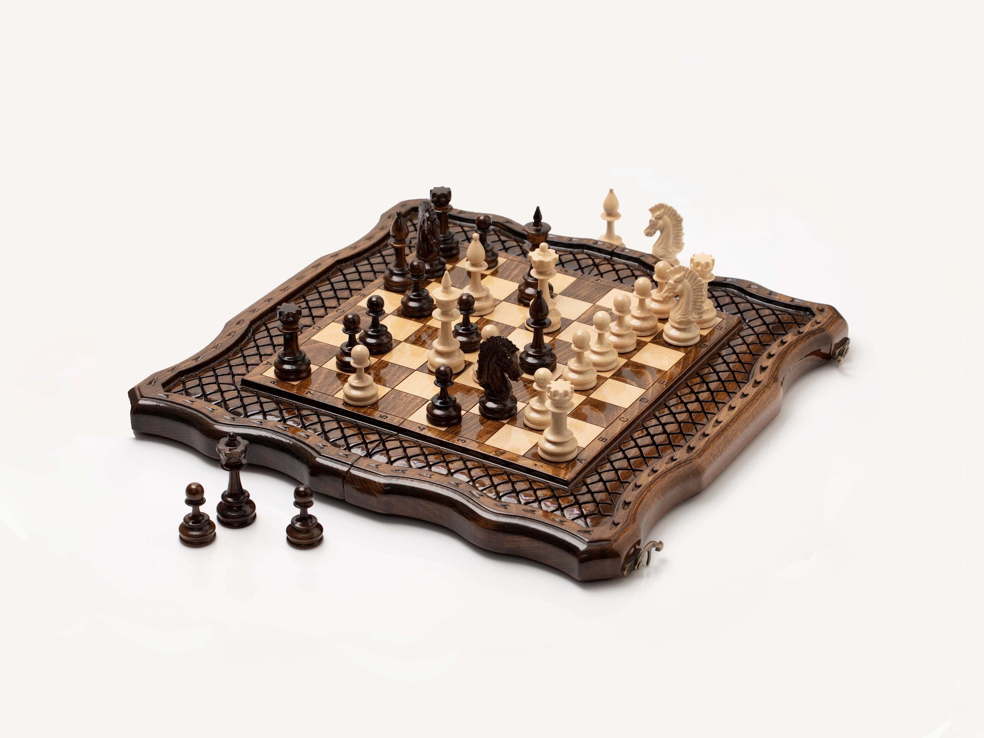 Wooden Chess Set with Contour Outline - Unumperfectus