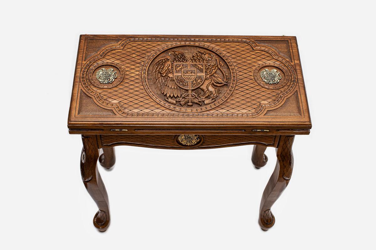 Handle Armenian Coat of Arms backgammon table closed, straight front view