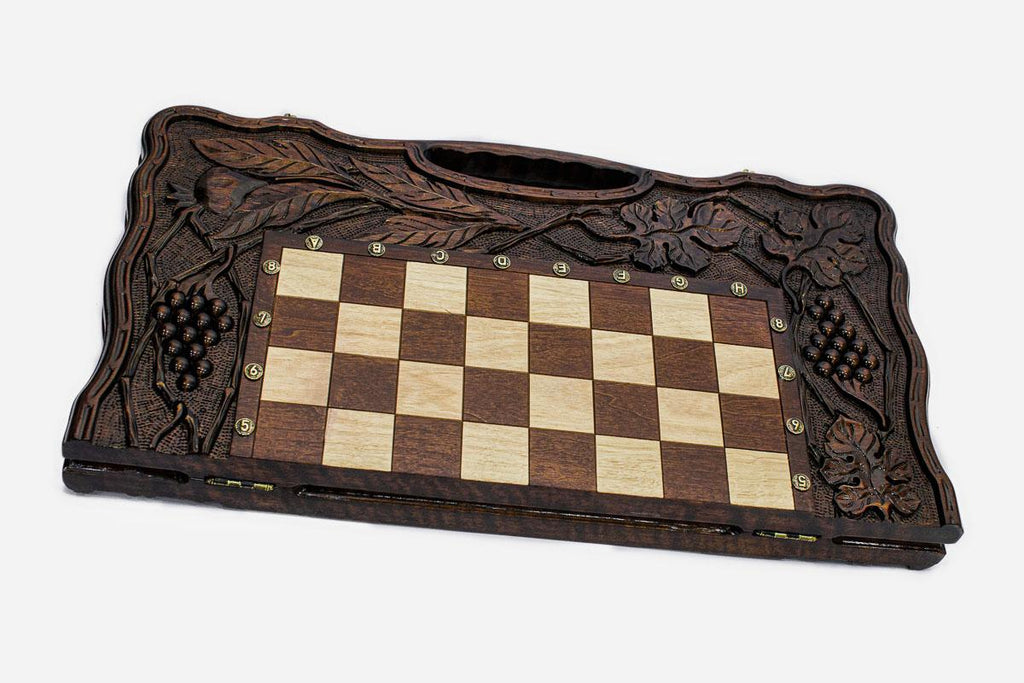 Pomegranate and Grapevine chess and backgammon set - view 3