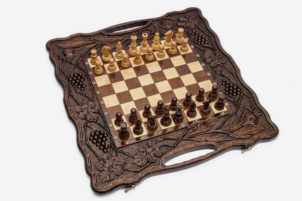 Pomegranate and Grapevine chess and backgammon set - view 4