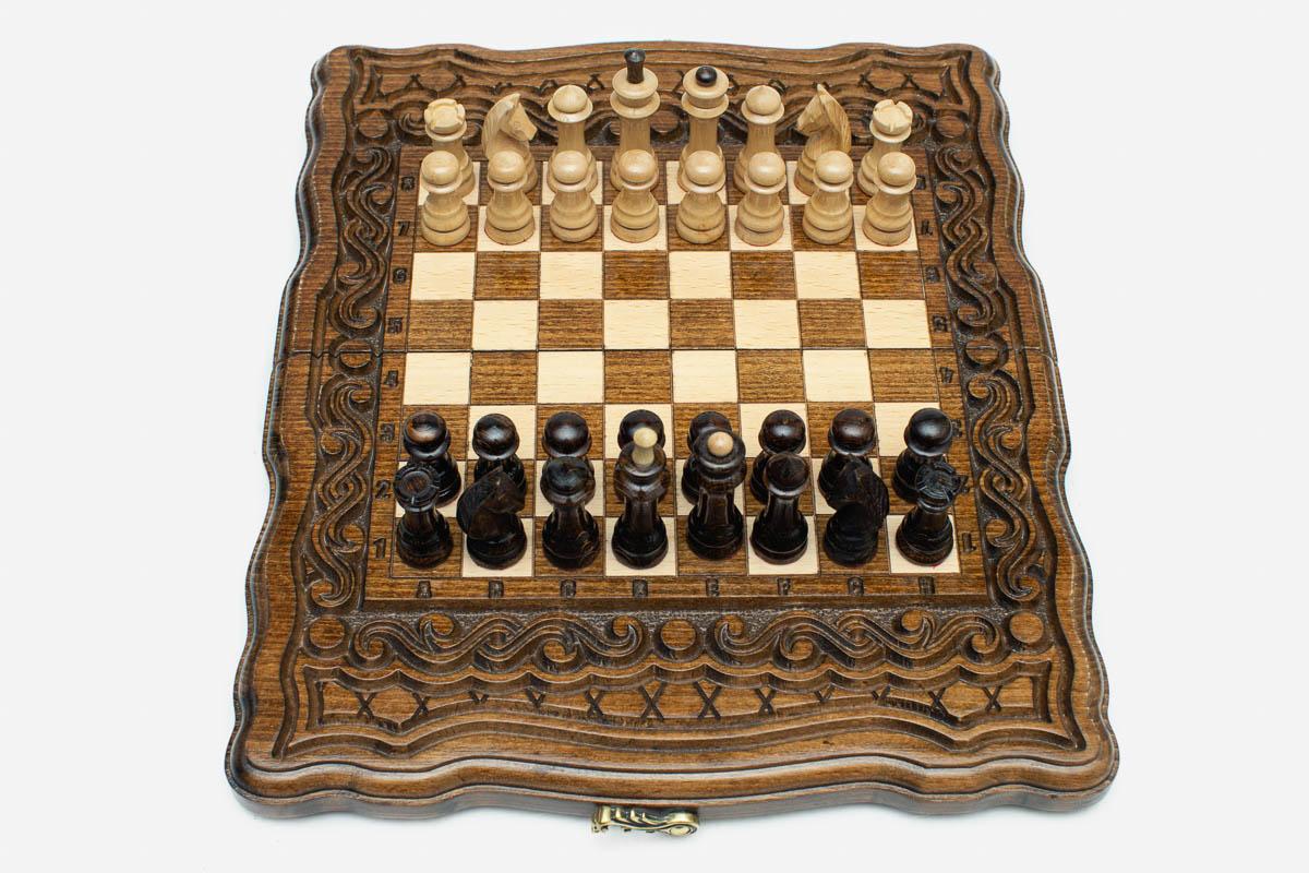 Compact Ornamental Rosette Beech Chess Set