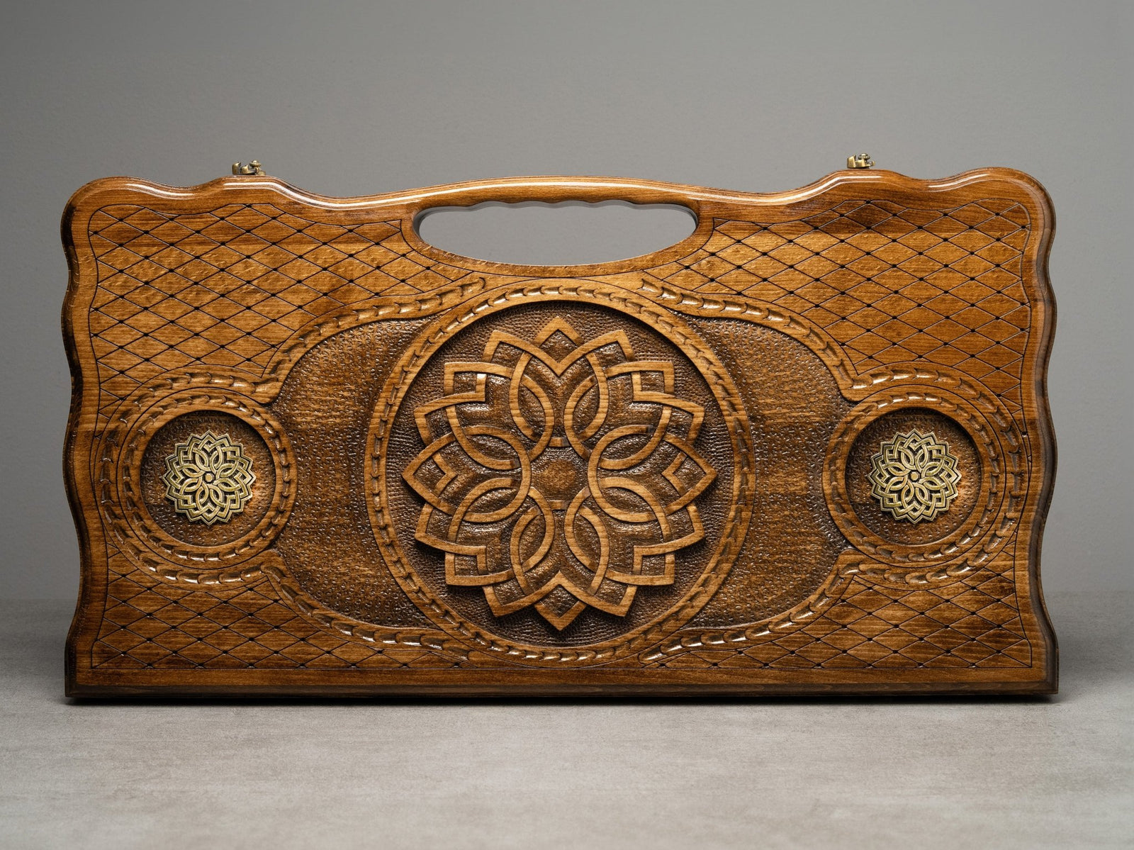 Luxury Backgammon Set – Ornate Carved Design - Unumperfectus