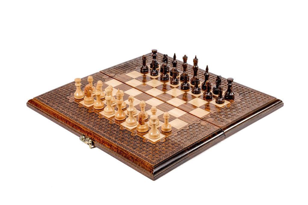 Chess-backgammon with an ornamental braid pattern classic - Unumperfectus