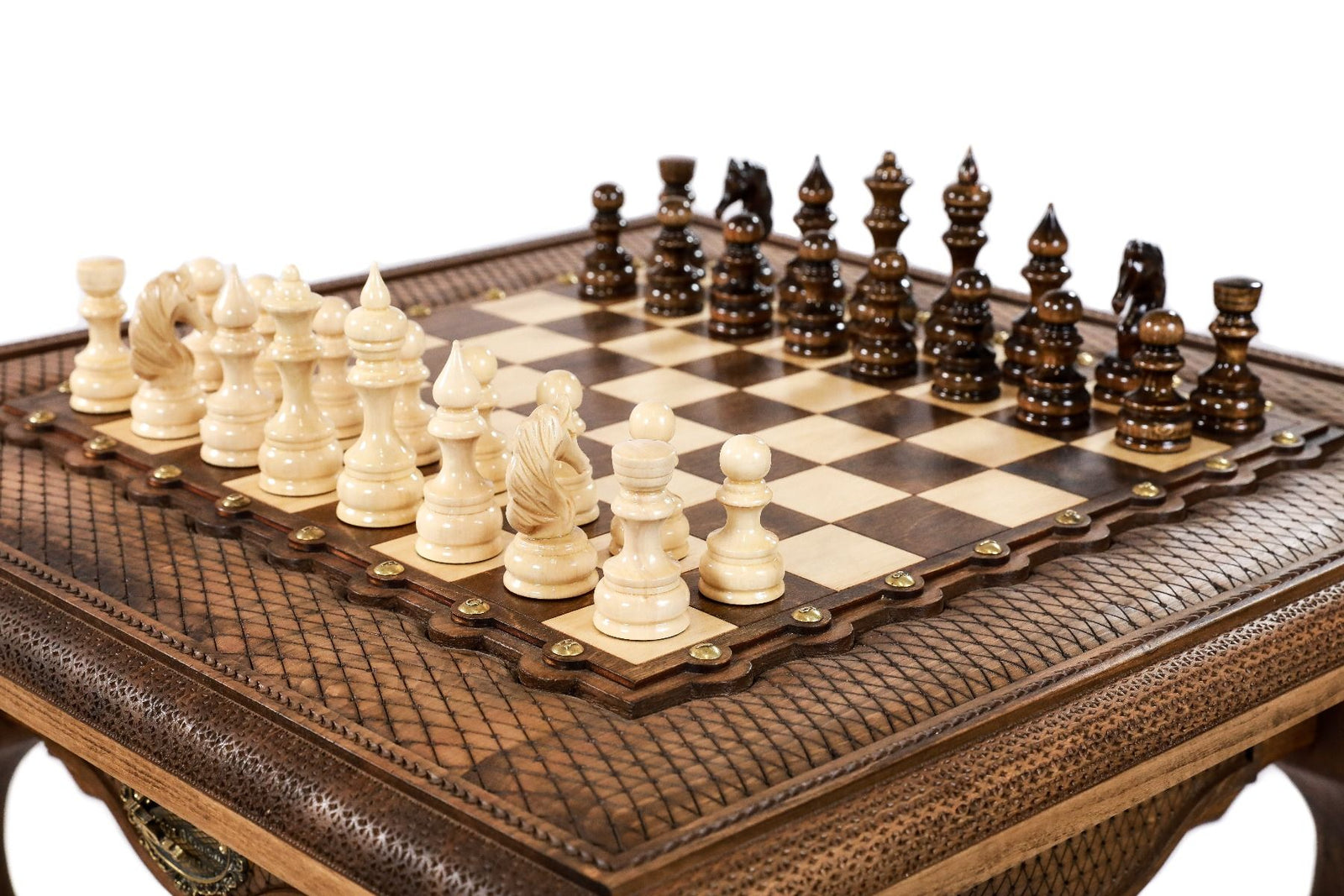Handcrafted Wooden Chess Table - Unumperfectus