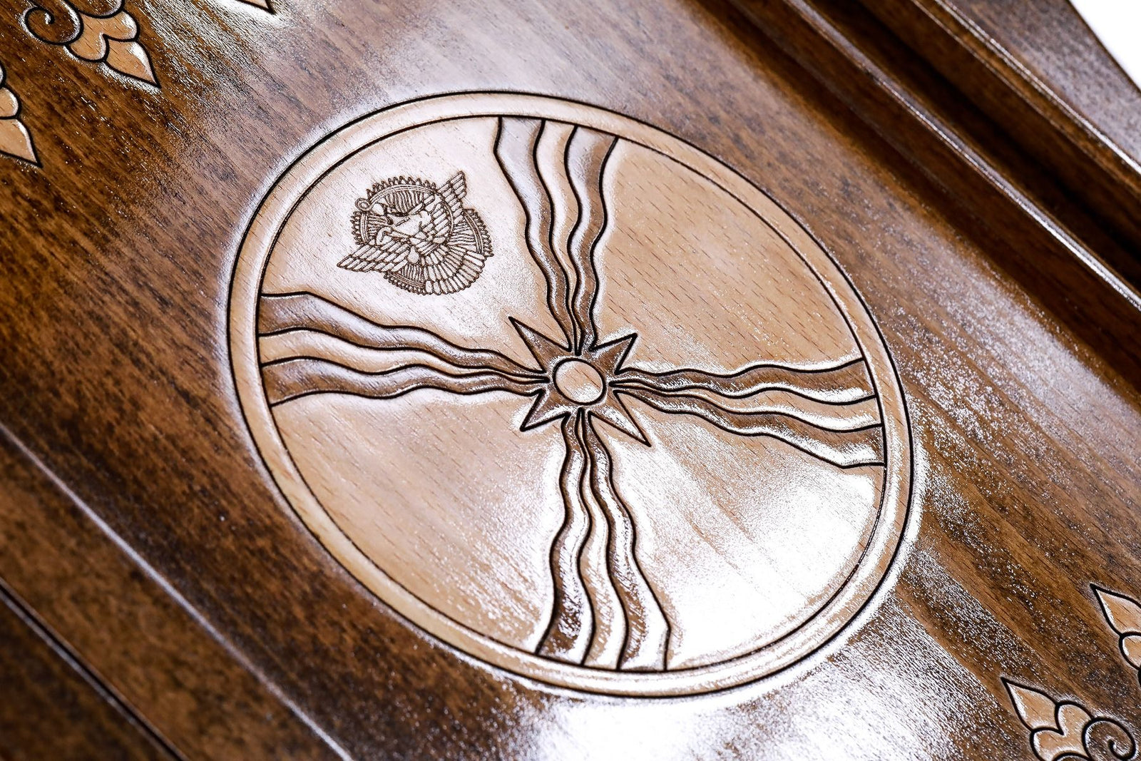 Backgammon Board - Assyrian Coat of Arms - Unumperfectus