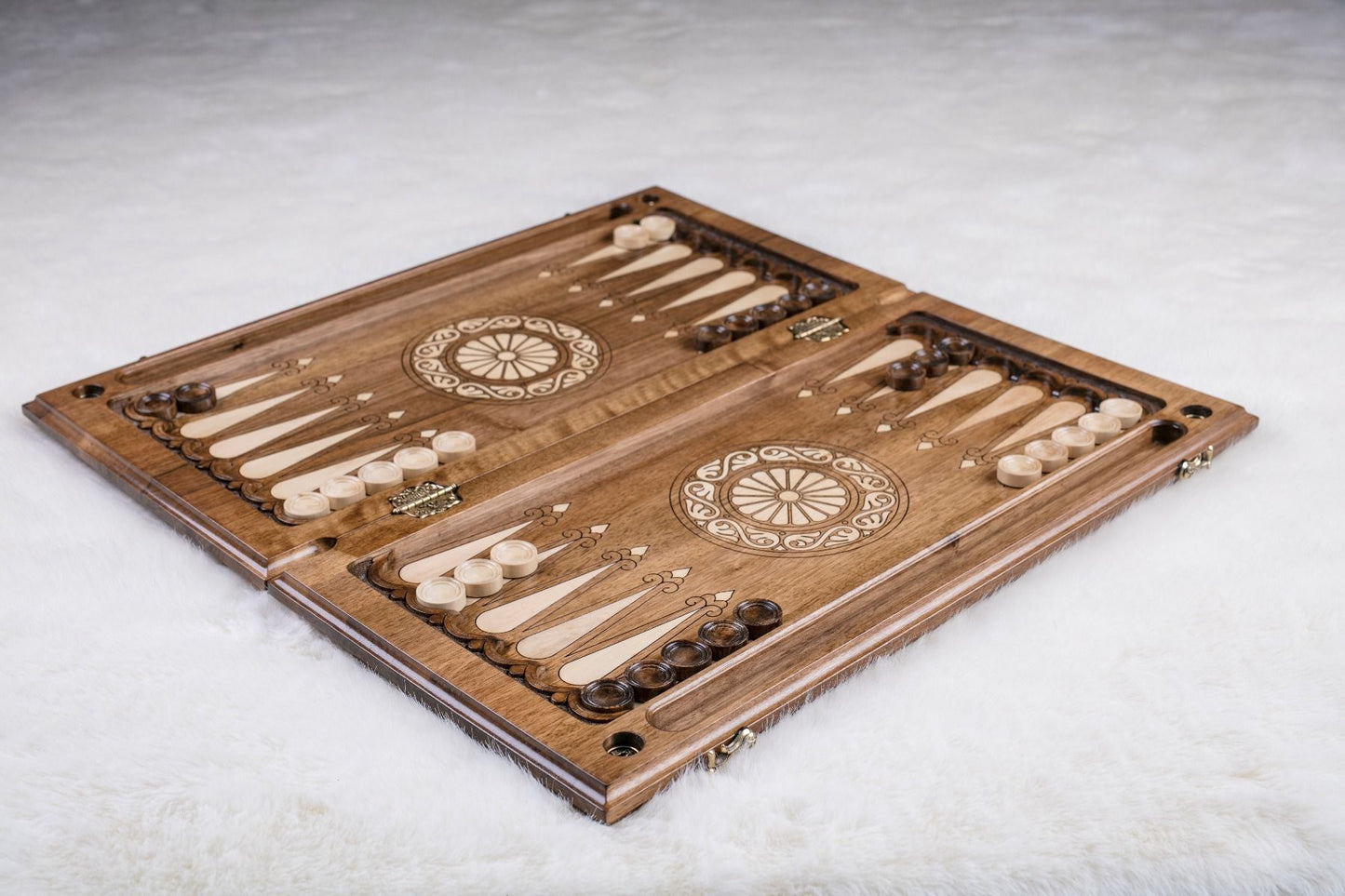 Handmade Walnut Wood Backgammon Set – Carved Sailboat Design