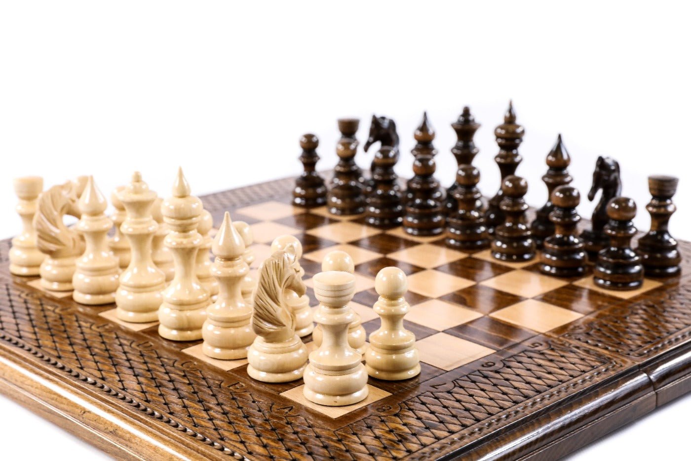 Handcrafted beech wood chess board 2-in-1 minimalist classic design