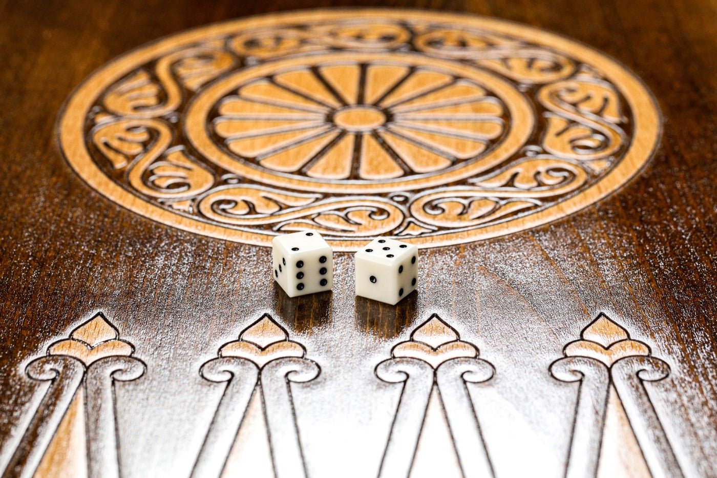Backgammon Board - Eternity Symbol - Unumperfectus